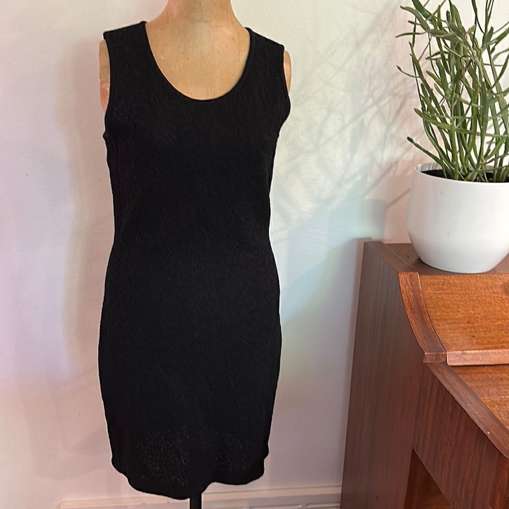 St John Collection by Marie Gray sz 2 black lace pattern knit 80%wool 20% rayon